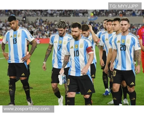 梅西社交媒体分享2026年世界杯用球宣传照引发热议 梅西社交媒体分享2026年世界杯用球宣传照引发热议