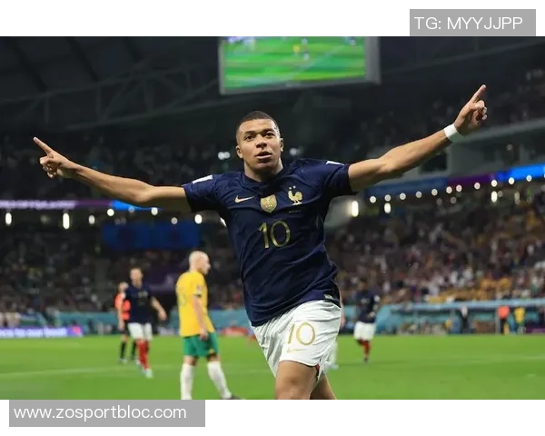 姆巴佩分享庆祝照片称国家德比胜利归球队活力无限展现精彩表现