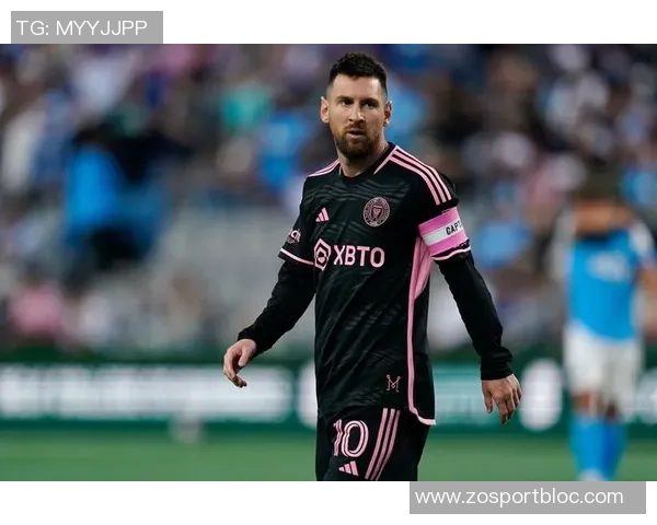 梅西缺席训练一天后今日回归训练中心恢复合练状态良好